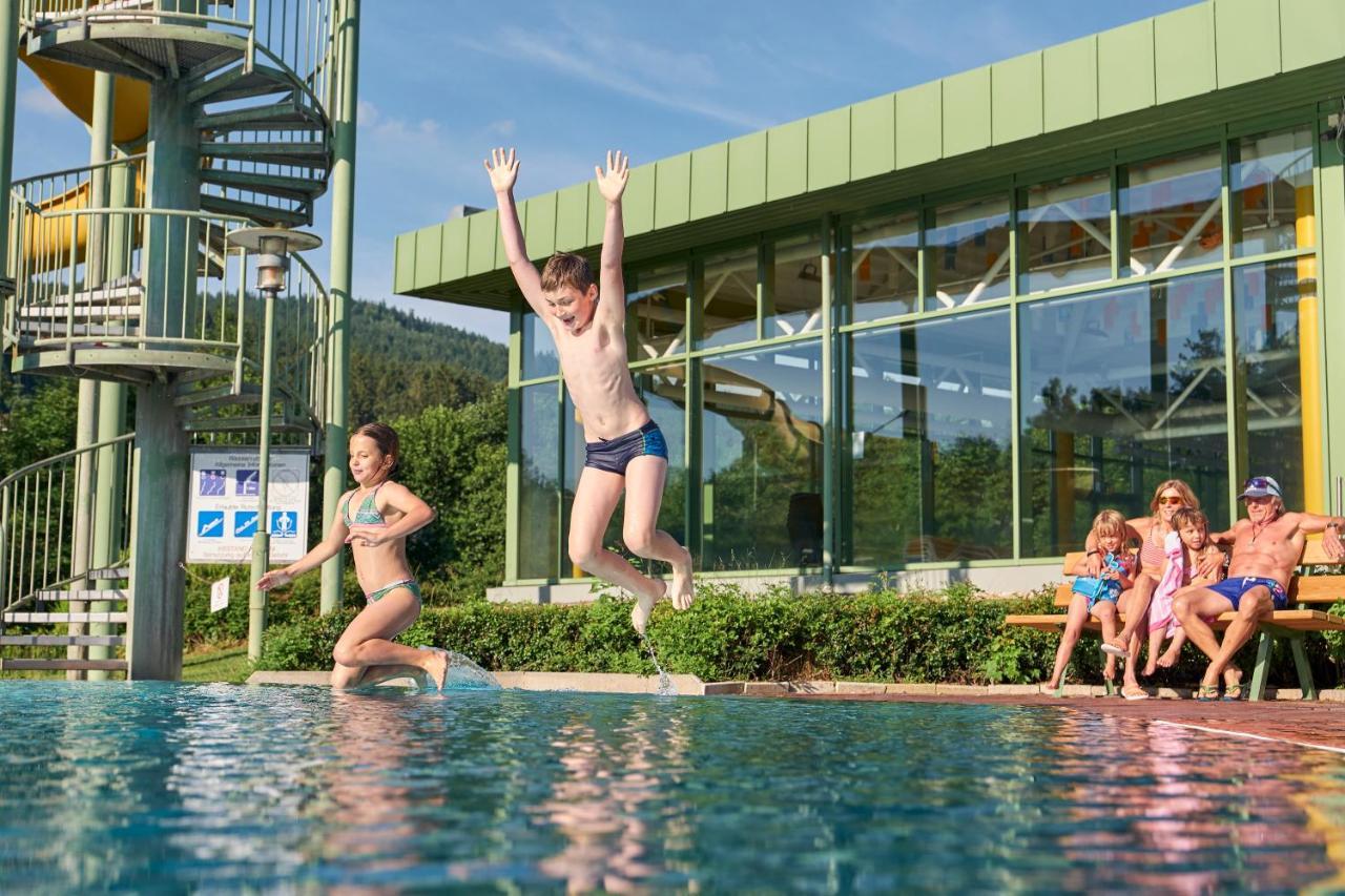Wander Und Aktiv Hotel Roesslwirt แลม ภายนอก รูปภาพ