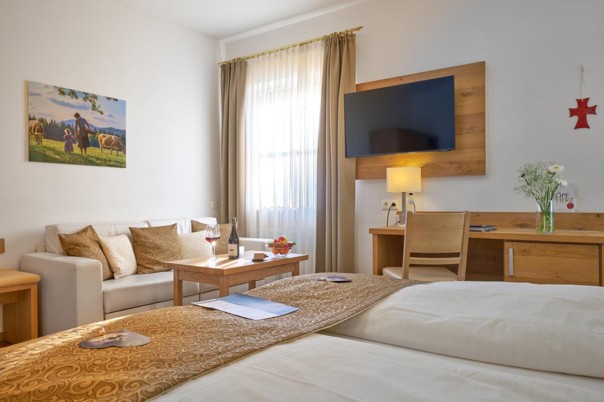 Wander Und Aktiv Hotel Roesslwirt แลม ภายนอก รูปภาพ